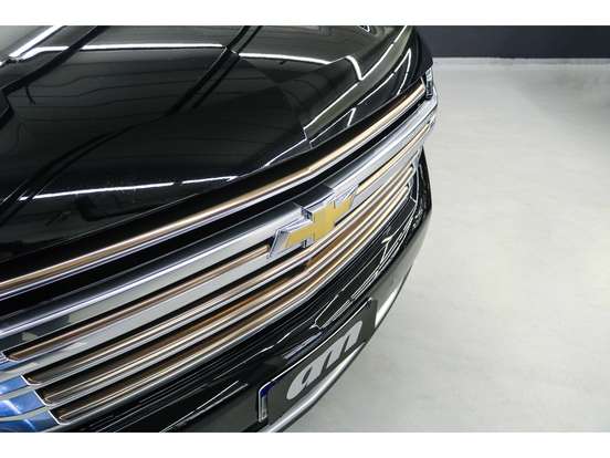 CHEVROLET-SUBURBAN-2020