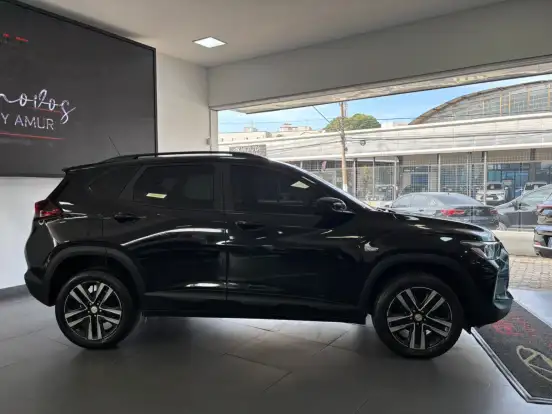 CHEVROLET-TRACKER-2023