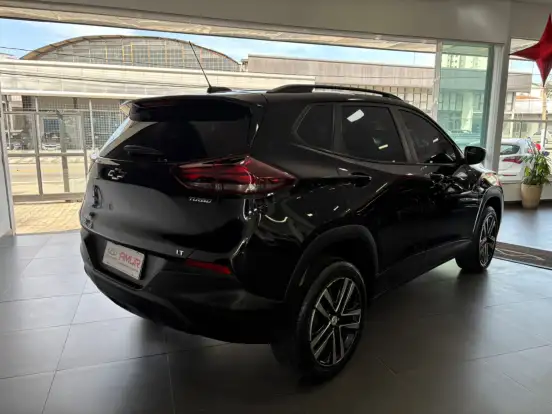 CHEVROLET-TRACKER-2023