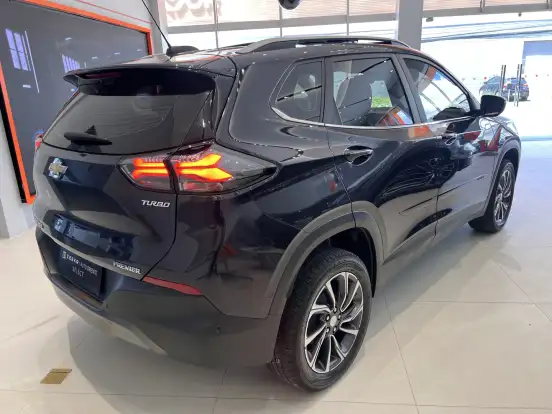 CHEVROLET-TRACKER-2025