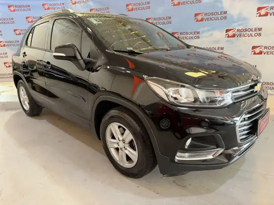 CHEVROLET-TRACKER-2017