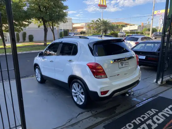 CHEVROLET-TRACKER-2016