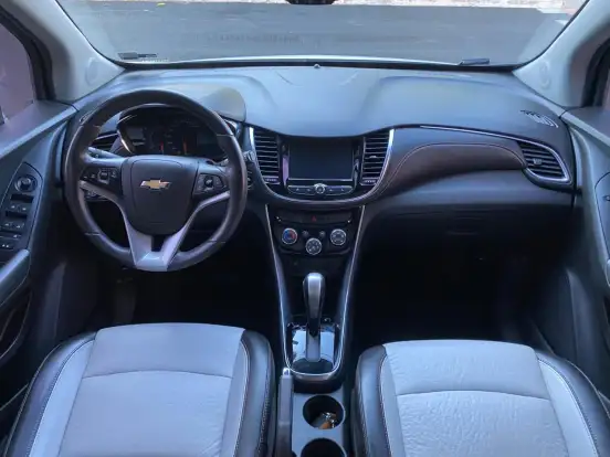 CHEVROLET-TRACKER-2017
