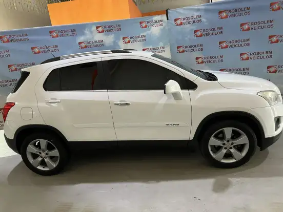 CHEVROLET-TRACKER-2014