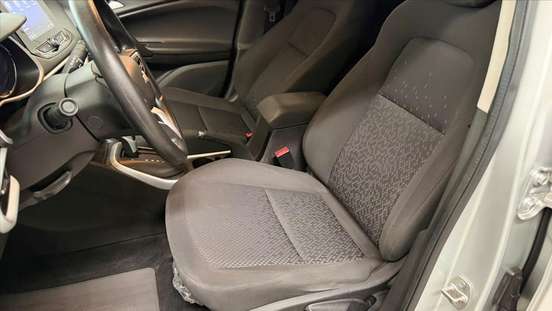 CHEVROLET-TRACKER-2021