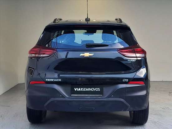 CHEVROLET-TRACKER-2023