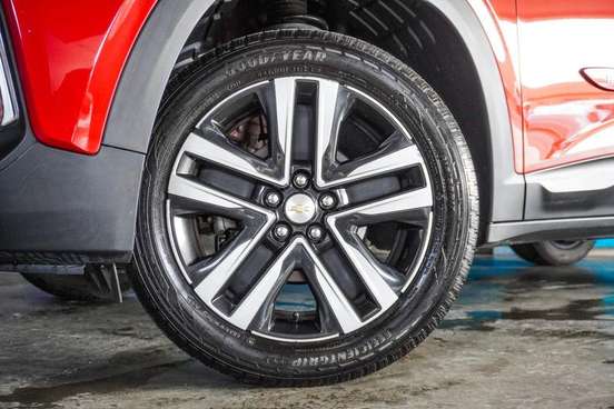 CHEVROLET-TRACKER-2023