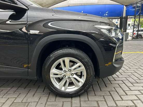 CHEVROLET-TRACKER-2023