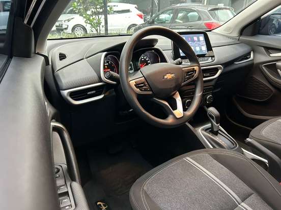 CHEVROLET-TRACKER-2023