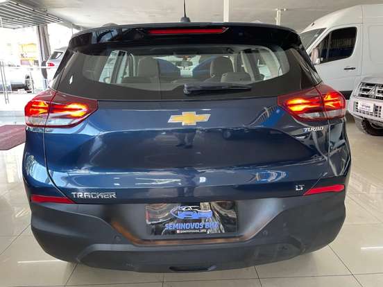 CHEVROLET-TRACKER-2024