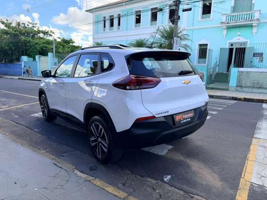 CHEVROLET-TRACKER-2024