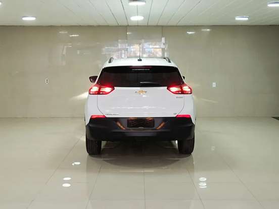 CHEVROLET-TRACKER-2025