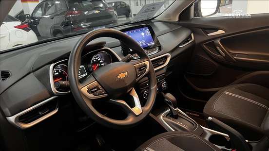 CHEVROLET-TRACKER-2023