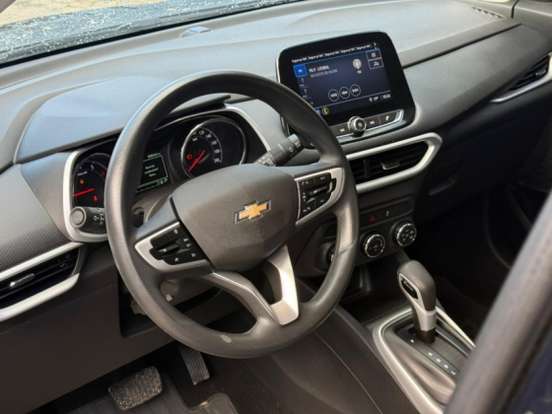 CHEVROLET-TRACKER-2023