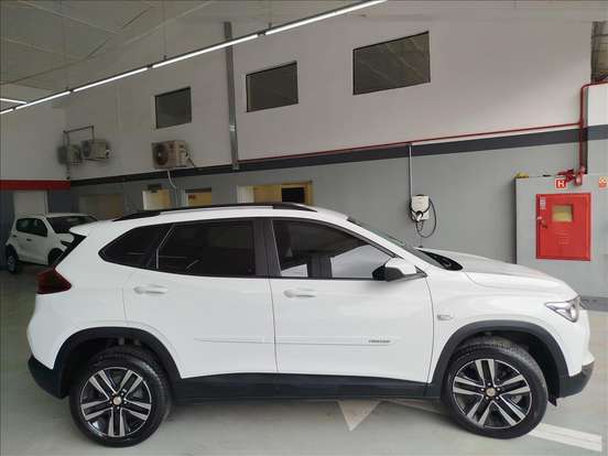 CHEVROLET-TRACKER-2023