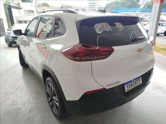 CHEVROLET-TRACKER-2023