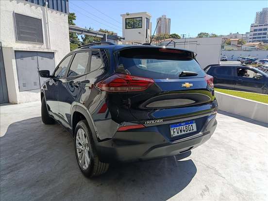 CHEVROLET-TRACKER-2023