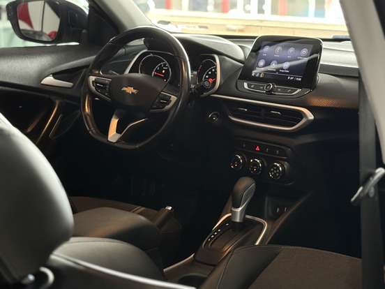 CHEVROLET-TRACKER-2020