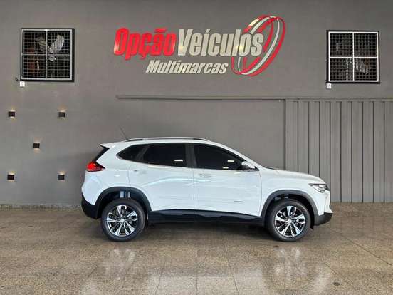 CHEVROLET-TRACKER-2023