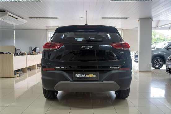 CHEVROLET-TRACKER-2024