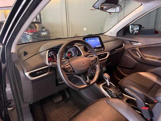CHEVROLET-TRACKER-2023
