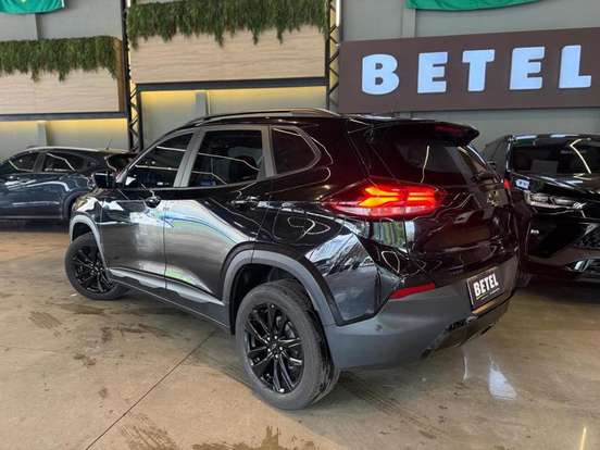 CHEVROLET-TRACKER-2023