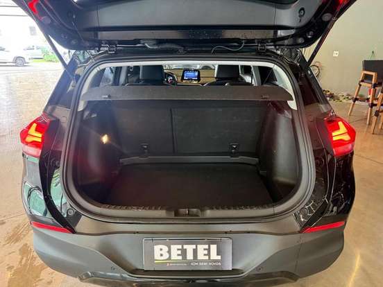 CHEVROLET-TRACKER-2023
