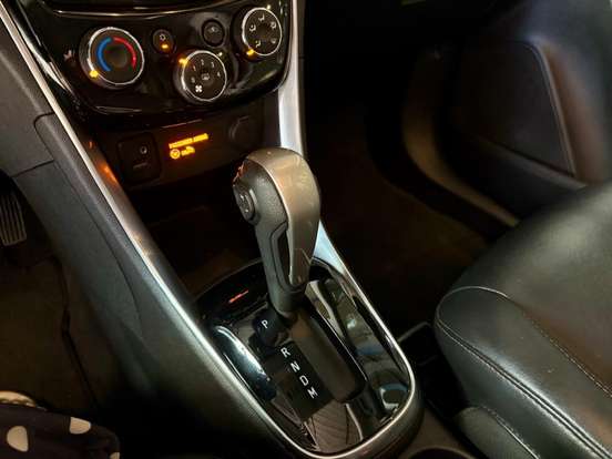 CHEVROLET-TRACKER-2017