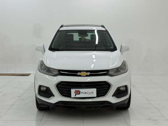 CHEVROLET-TRACKER-2017