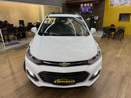 CHEVROLET-TRACKER-2018