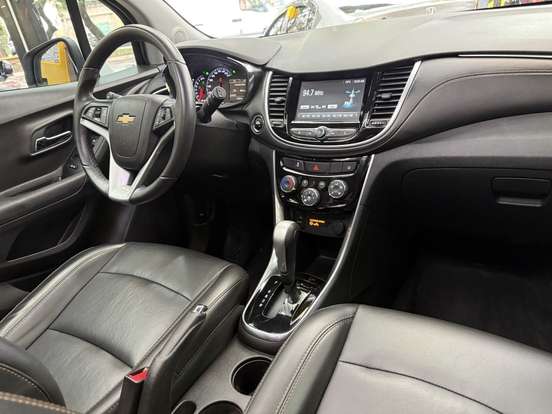 CHEVROLET-TRACKER-2018