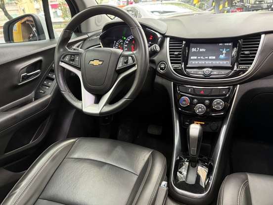 CHEVROLET-TRACKER-2018