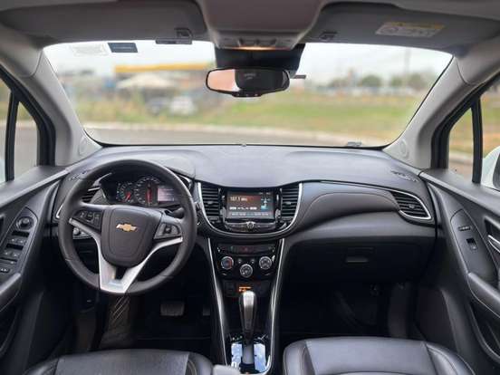 CHEVROLET-TRACKER-2017