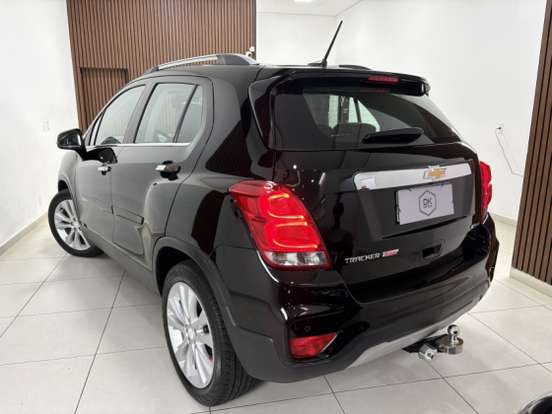 CHEVROLET-TRACKER-2018