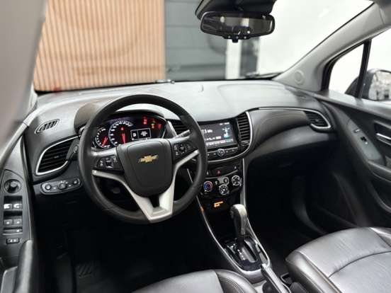 CHEVROLET-TRACKER-2018