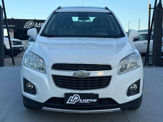 CHEVROLET-TRACKER-2015