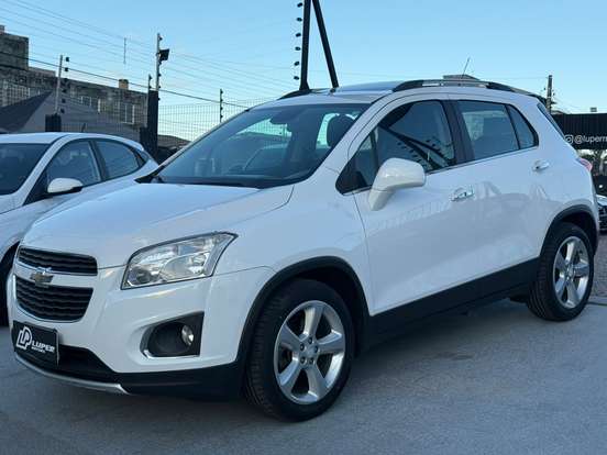 CHEVROLET-TRACKER-2015