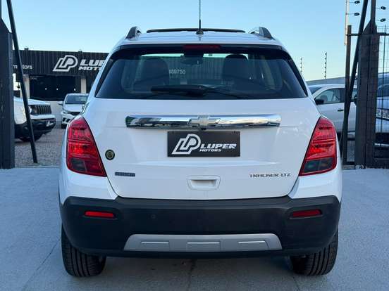 CHEVROLET-TRACKER-2015