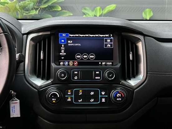 CHEVROLET-TRAILBLAZER-2023