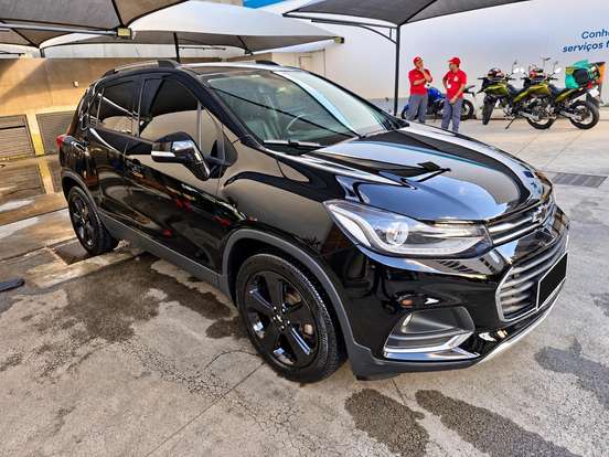 CHEVROLET-TRACKER-2018
