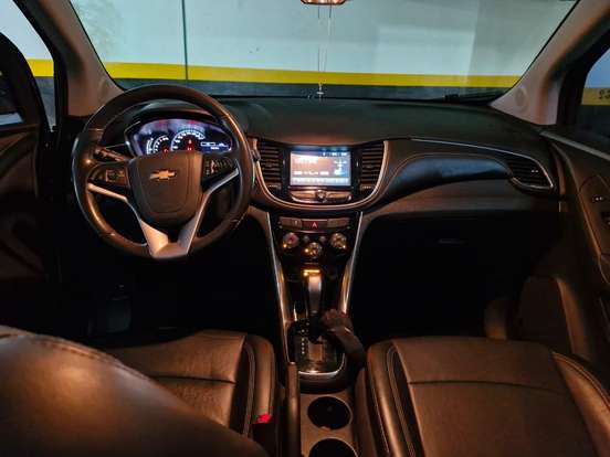 CHEVROLET-TRACKER-2018