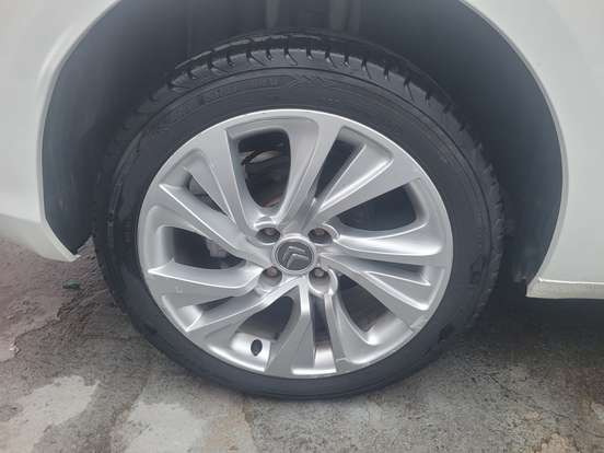 CITROËN-C4 LOUNGE-1.6 TENDANCE 16V TURBO FLEX 4P AUTOMÁTICO CITROËN-C4 LOUNGE-2015