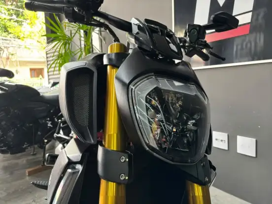 DUCATI-DIAVEL 1260 S-2021