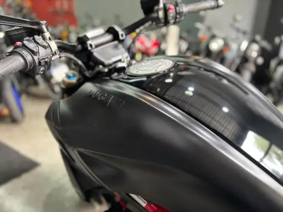 DUCATI-DIAVEL 1260 S-2021