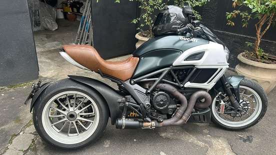 DUCATI-DIAVEL DARK-2015