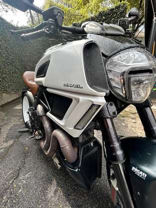 DUCATI-DIAVEL DARK-2015