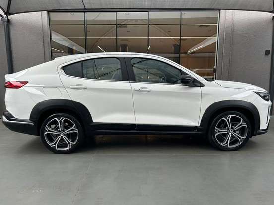 FIAT-FASTBACK-2022