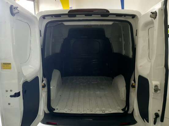 FIAT-FIORINO-2021