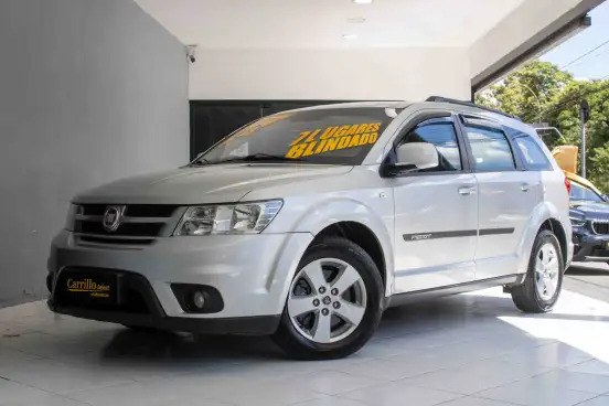 FIAT-FREEMONT-2.4 PRECISION 16V GASOLINA 4P AUTOMÁTICO FIAT-FREEMONT-2012