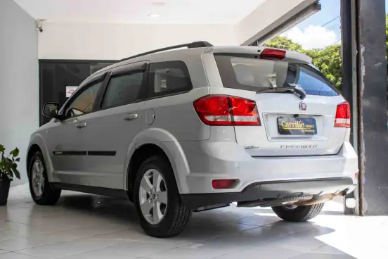 FIAT-FREEMONT-2.4 PRECISION 16V GASOLINA 4P AUTOMÁTICO FIAT-FREEMONT-2012